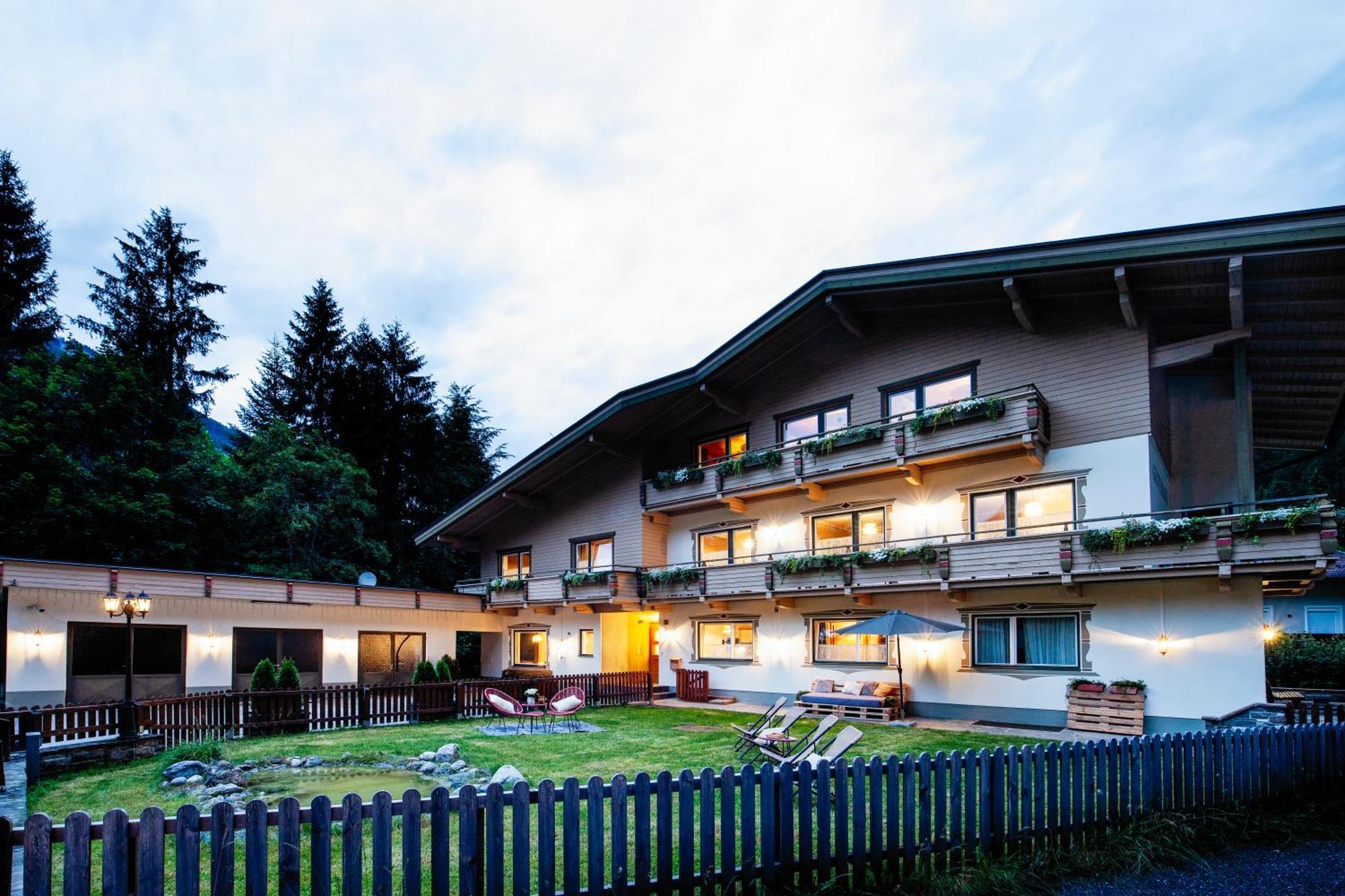 Pinetree Lodge マイヤーホーフェン エクステリア 写真