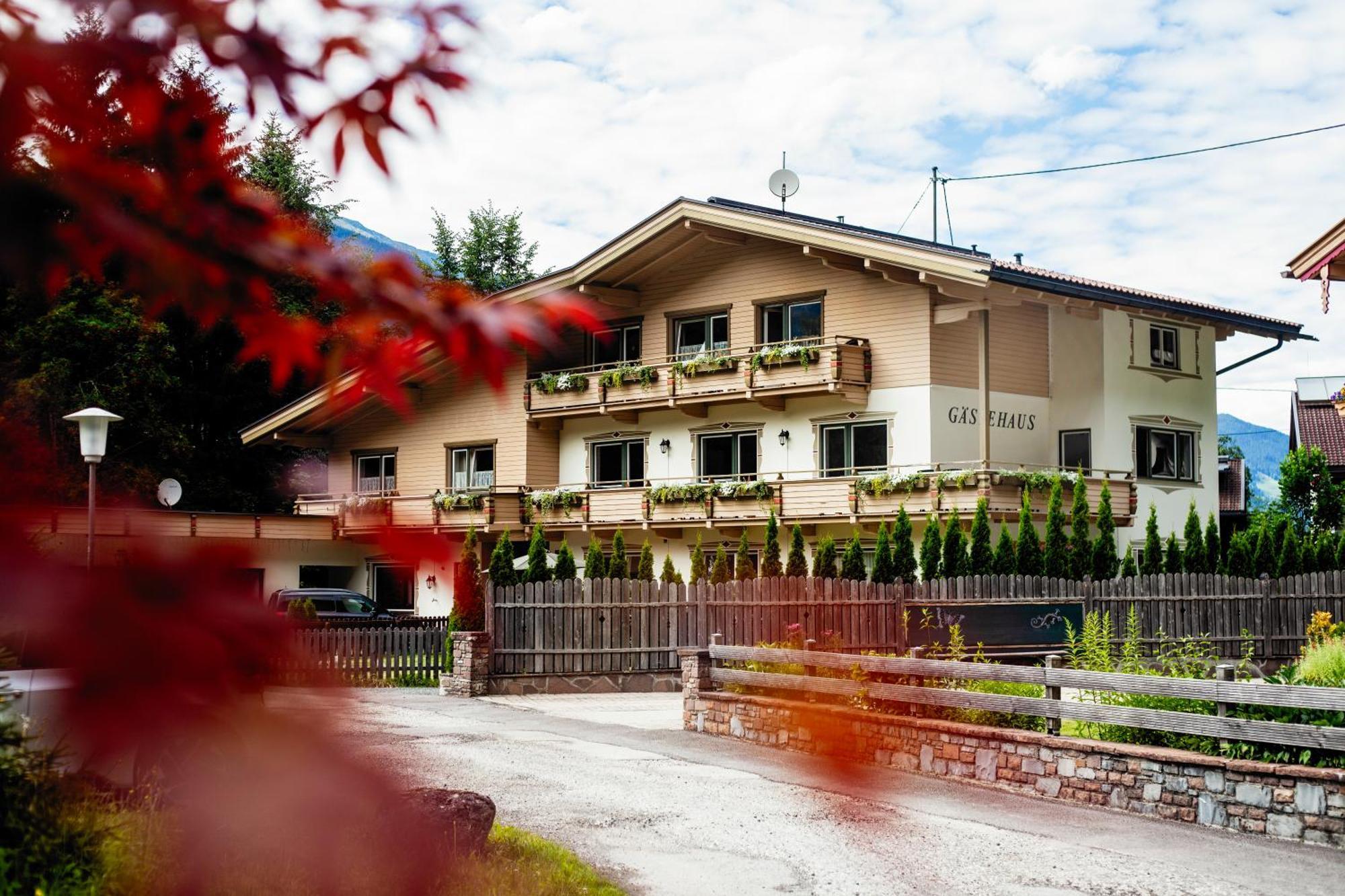Pinetree Lodge マイヤーホーフェン エクステリア 写真
