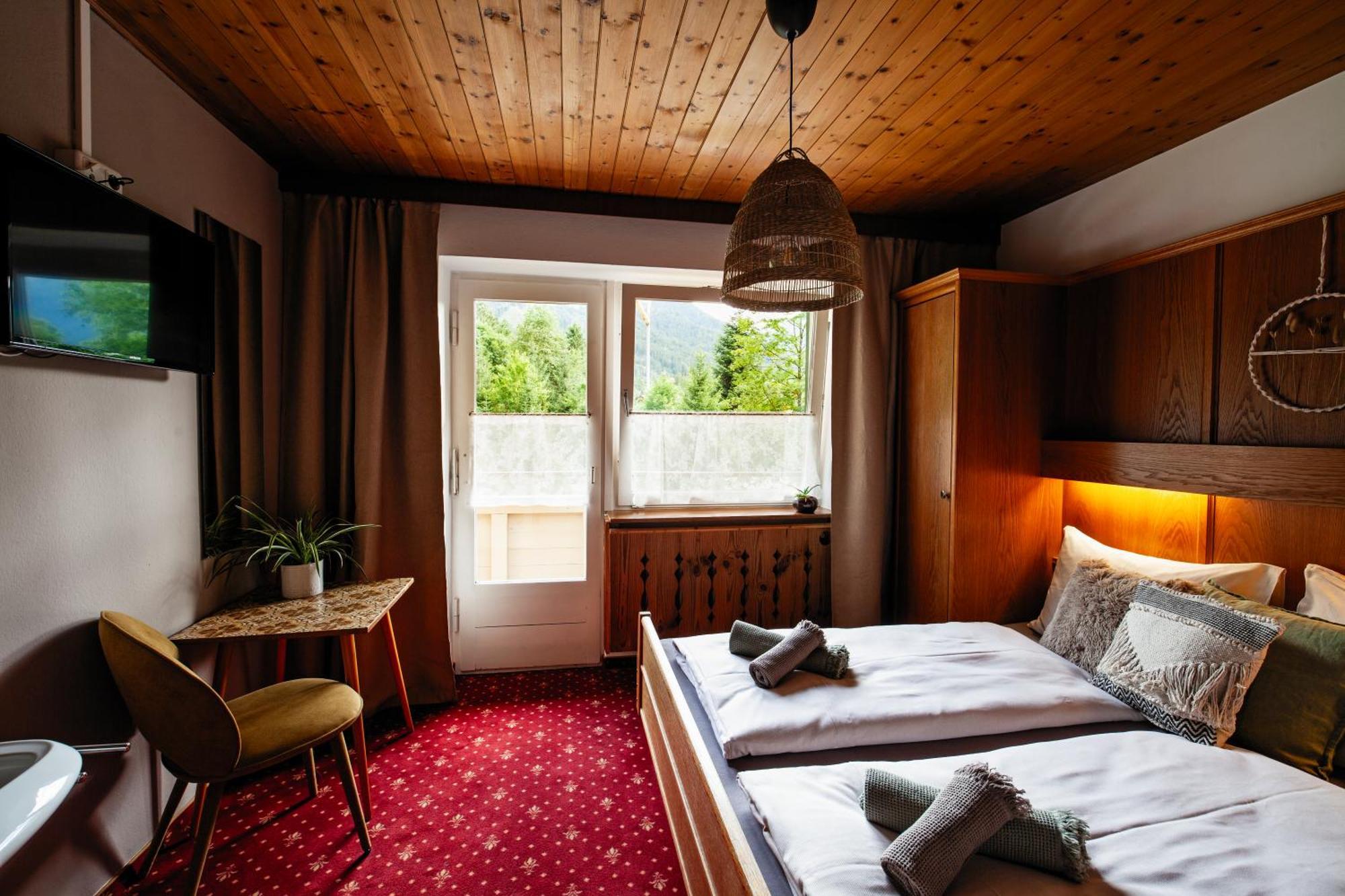 Pinetree Lodge マイヤーホーフェン エクステリア 写真