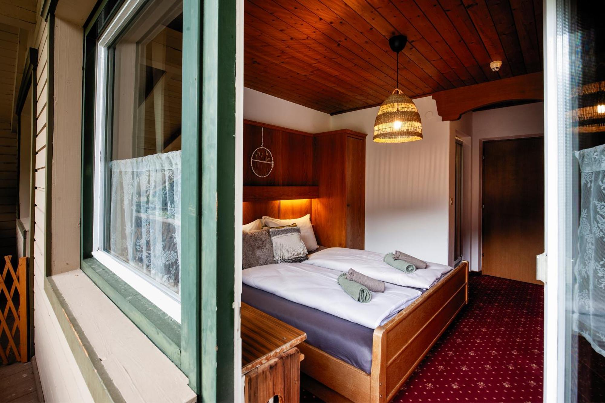Pinetree Lodge マイヤーホーフェン エクステリア 写真